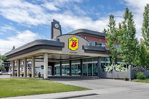 Super 8 by Wyndham Macleod Trail Calgary