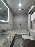 Super 8 by Wyndham Macleod Trail Calgary