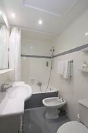 Golden Tulip Cannes hotel de Paris