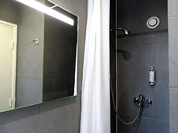 Hipotel Belgrand Edith Piaf