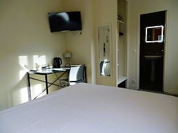Hipotel Belgrand Edith Piaf