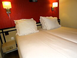 Hipotel Belgrand Edith Piaf