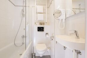 Hotel Des Arts Paris Montmartre