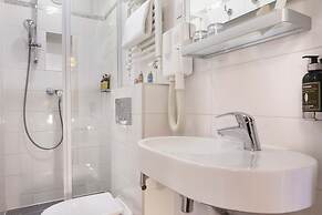 Hotel Des Arts Paris Montmartre