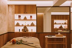 Grand Tonic Hotel & SPA NUXE