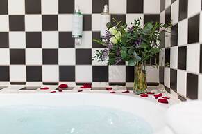 Grand Tonic Hotel & SPA NUXE