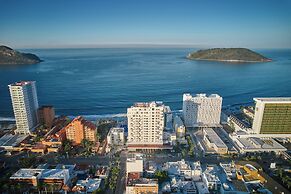 Sunvivia by Fiesta Americana Mazatlan