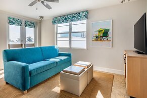 Hilton Vacation Club Crescent on South Beach Miami