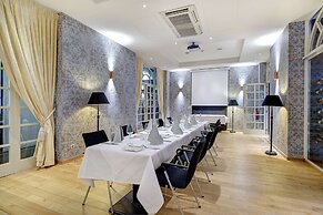 Radisson Blu Balmoral Hotel, Spa