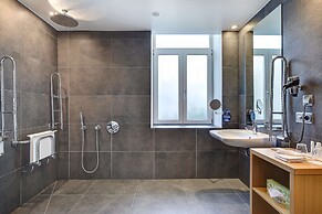 Radisson Blu Balmoral Hotel, Spa