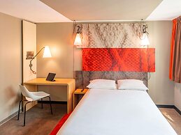 ibis Paris 17 Clichy-Batignolles