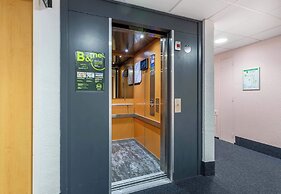B&B HOTEL Chartres Centre Cathédrale