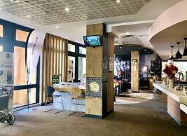 B&B HOTEL Chartres Centre Cathédrale