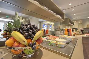 Timhotel Opera Blanche Fontaine