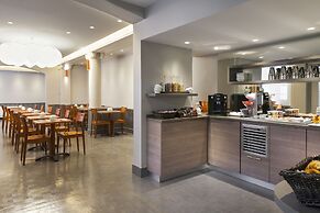 Timhotel Opera Blanche Fontaine