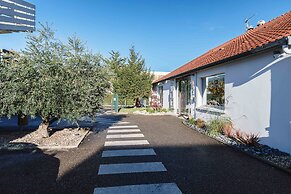 Hotel Campanile Lyon Est - Bron Eurexpo