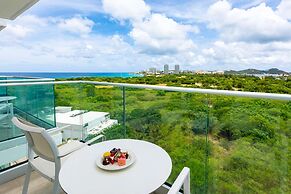 Sonesta Maho Beach All Inclusive Resort Casino & Spa