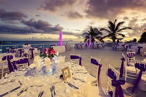 Sonesta Maho Beach All Inclusive Resort Casino & Spa