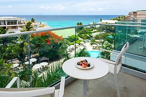 Sonesta Maho Beach All Inclusive Resort Casino & Spa