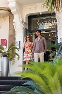 Hotel Renoir