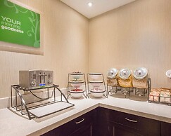 Comfort Inn & Suites University