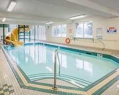 Comfort Inn & Suites University