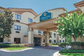 La Quinta Inn & Suites by Wyndham Jackson Airport
