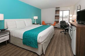 Howard Johnson by Wyndham Scott Lafayette