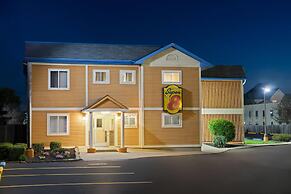 Super 8 by Wyndham Columbus