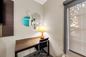 Howard Johnson by Wyndham Jackson