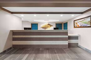 Howard Johnson by Wyndham Jackson