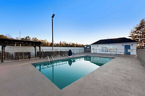 Howard Johnson by Wyndham Jackson