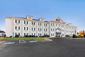 Howard Johnson by Wyndham Jackson