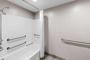 Howard Johnson by Wyndham Jackson