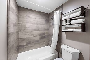 Howard Johnson by Wyndham Jackson