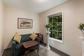 Quality Inn & Suites near Lake Oconee