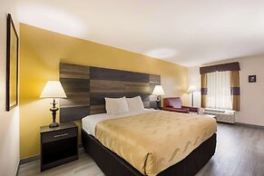 Quality Inn & Suites near Lake Oconee