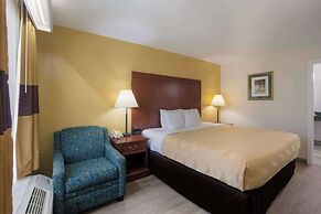 Quality Inn & Suites near Lake Oconee