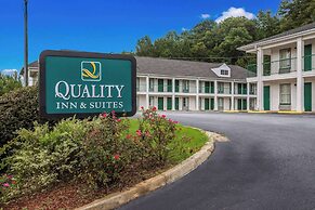 Quality Inn & Suites near Lake Oconee