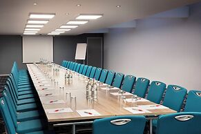 Leonardo London Heathrow Airport