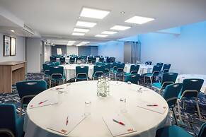 Leonardo London Heathrow Airport