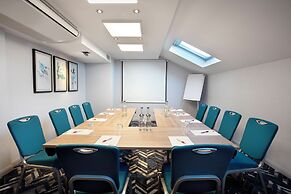 Leonardo London Heathrow Airport