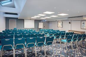 Leonardo London Heathrow Airport