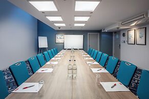 Leonardo London Heathrow Airport