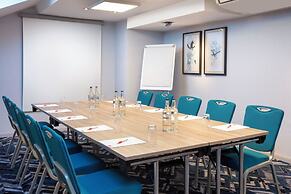 Leonardo London Heathrow Airport