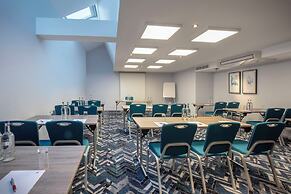 Leonardo London Heathrow Airport