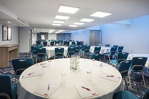 Leonardo London Heathrow Airport