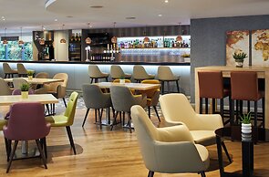 Leonardo London Heathrow Airport