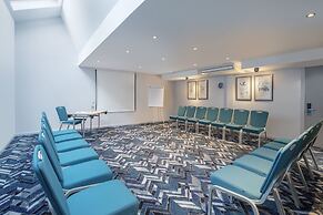 Leonardo London Heathrow Airport