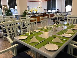 Hotel Al Madinah Holiday